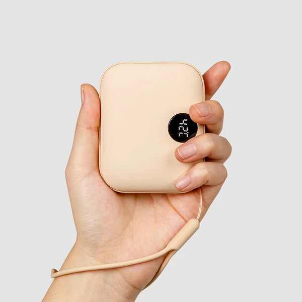 日本JP直送 Coolean USB 充電暖手寶,行動電池,溫暖 POMI 口袋暖寶,9600mAh {10月30截單;預計10-14 工作天發貨}