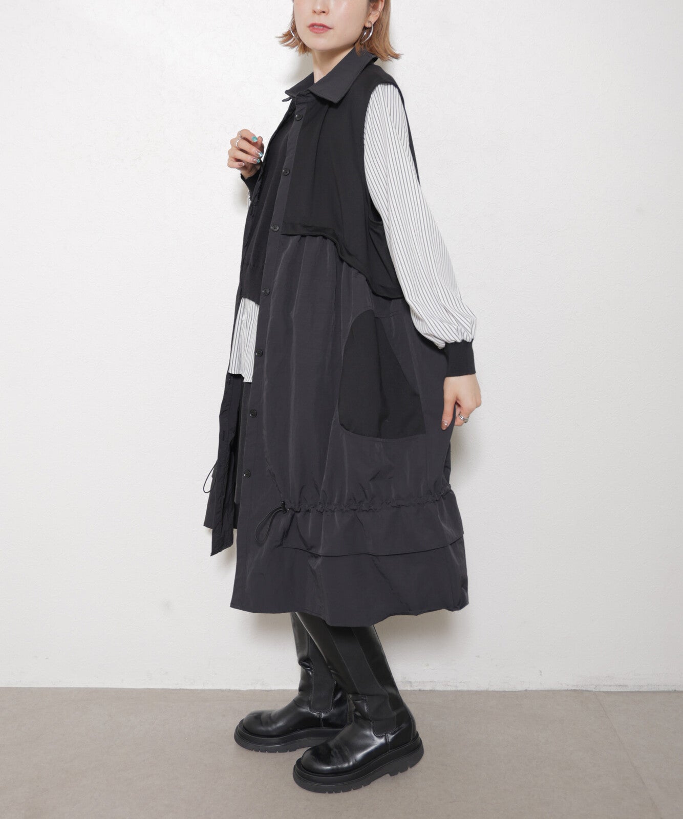 日本JP直送   腰部拱起，對比色布料，抽繩下擺，前開背心，2025 年新款 {11月30截單;預計10-14工作天發貨｝