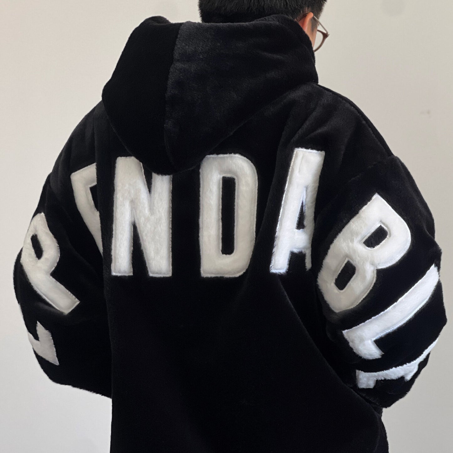 日本JP直送★歷久不衰的蓬鬆皮草外套★ 直筒皮草外套（9月到貨）25秋冬新品 {11月30截單;預計10-14工作天發貨｝