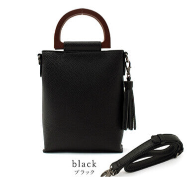 日本JP直送  [肩背包] 木質手柄 2Way 智慧型手機肩背包、斜背包 [合成皮革] ｛1月15截單;預計10-14 工作天發貨｝