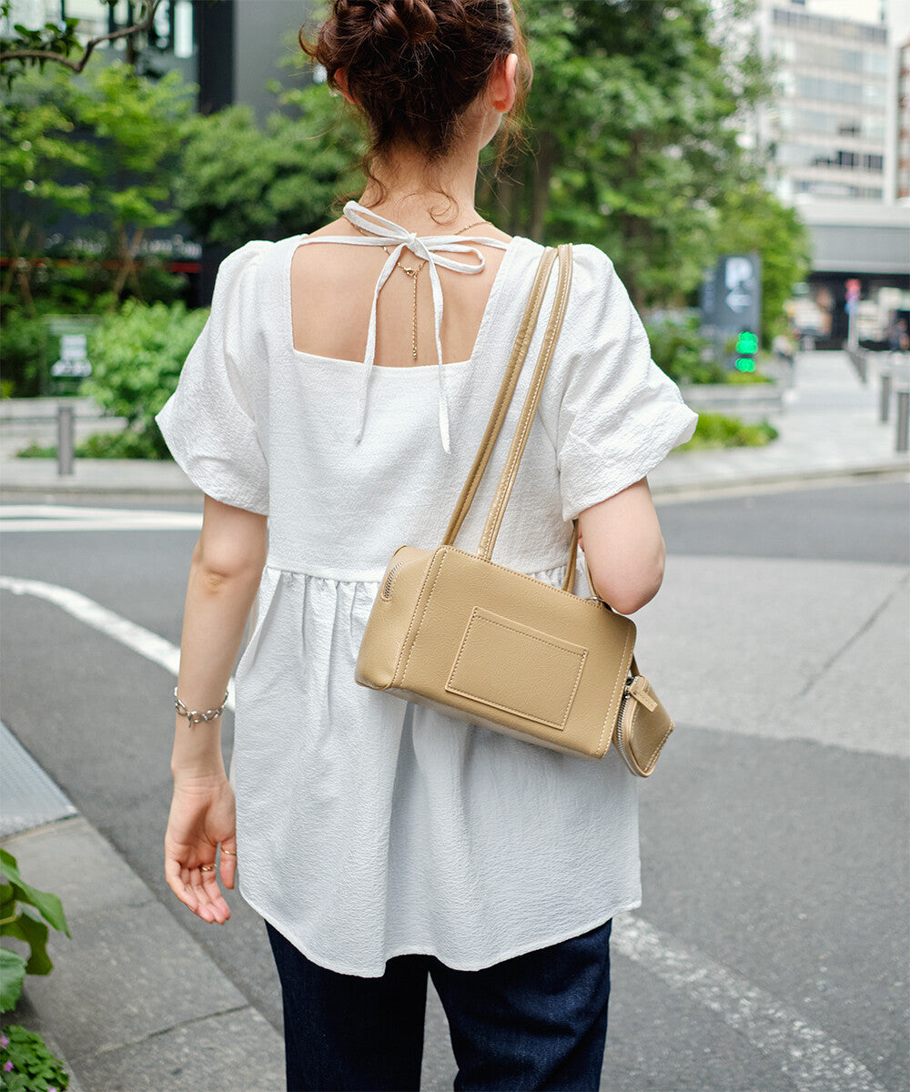 日本JP直送 【2025新品♪】心形領荷葉邊襯衫 {11月30截單;預計10-14工作天發貨｝