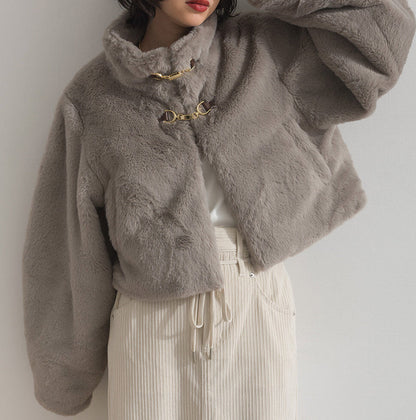 曰本JP直送  兔毛風格生態皮草短版大衣（附銜扣）[2025 秋冬新品] {11月30截單;預計10-14工作天發貨｝