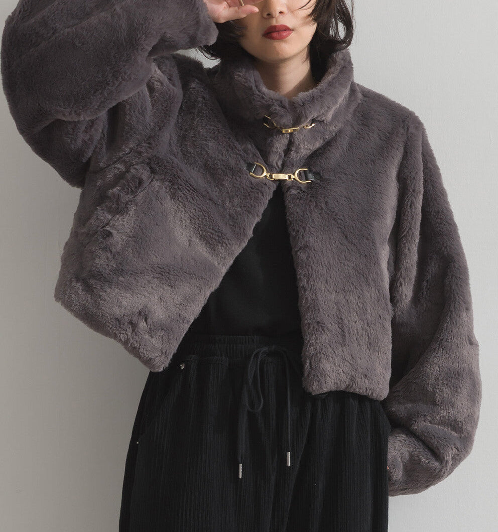曰本JP直送  兔毛風格生態皮草短版大衣（附銜扣）[2025 秋冬新品] {11月30截單;預計10-14工作天發貨｝