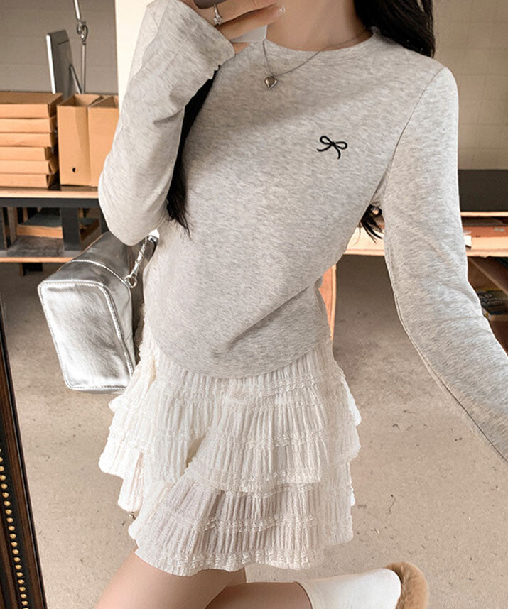 日本JP直送 上衣《蝴蝶結刺繡圓領上衣 4色選配》直送  {11月30截單;預計10-14工作天發貨｝