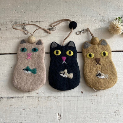 日本JP 直送  羊毛氈鯰魚鑰匙包{11月30截單;預計10-14工作天發貨｝